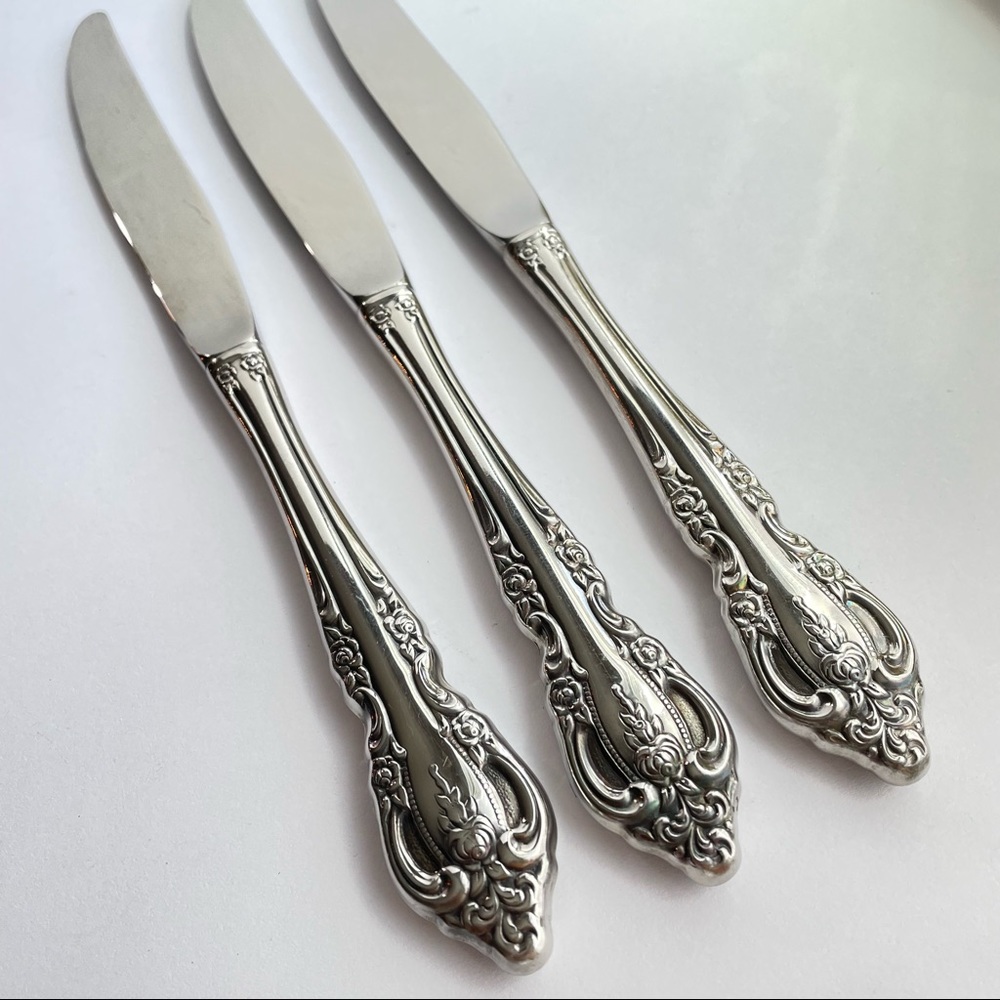 Vintage Oneida Brahms stainless knives set ornate